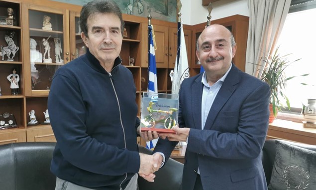 Υπόσχεση Χρυσοχοϊδη για το ...χιλιοτραγουδισμένο αστυνομικό μέγαρο